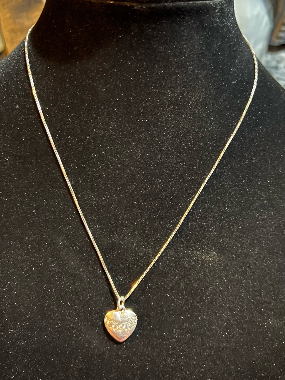 Sterling Silver 925 Box Chain With CZ Heart Pendant. Good Condition Preowned.18”